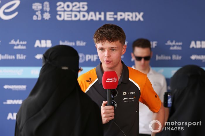 Taylor Barnard, tim Formula E McLaren