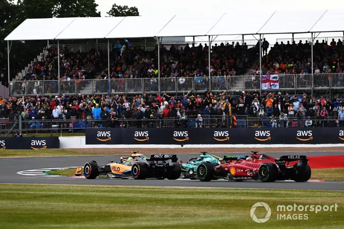 Lando Norris, McLaren MCL36, Lance Stroll, Aston Martin AMR22, Charles Leclerc, Ferrari F1-75