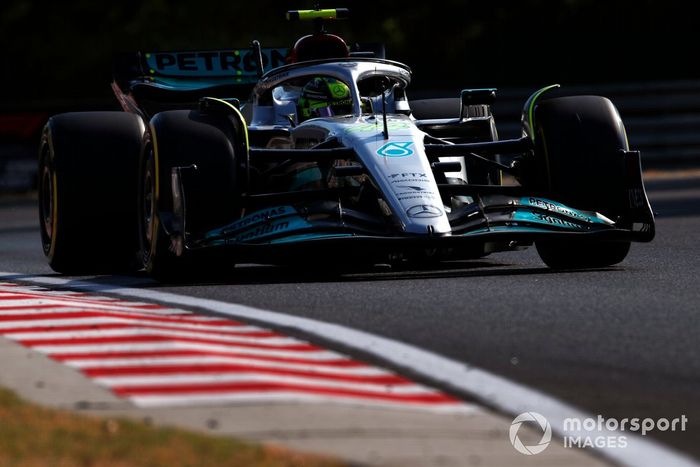 Lewis Hamilton, Mercedes W13