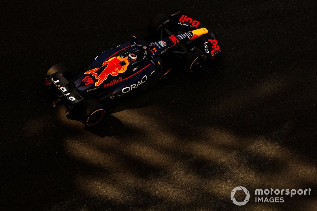 Jake Dennis, Red Bull Racing RB19 