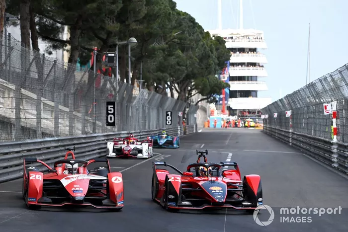 Sebastien Buemi, Nissan e.Dams, Nissan IM03, Oliver Askew, Andretti Motorsport, BMW iFE.21