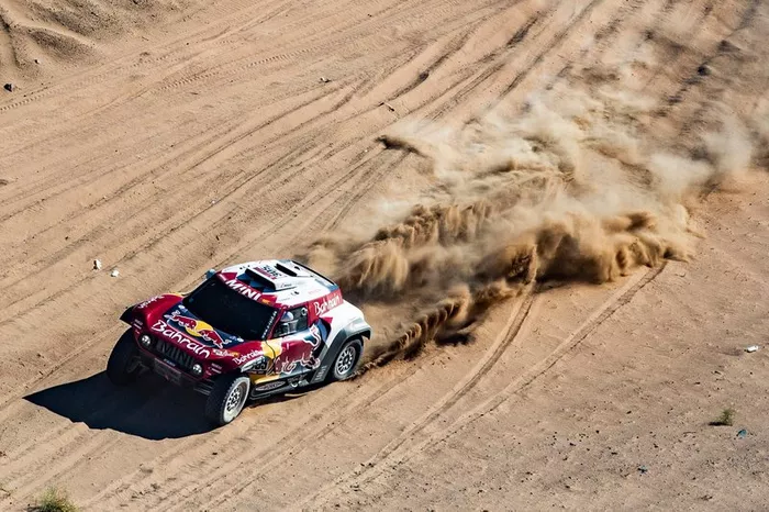 #305 JCW X-Raid Team: Carlos Sainz, Lucas Cruz