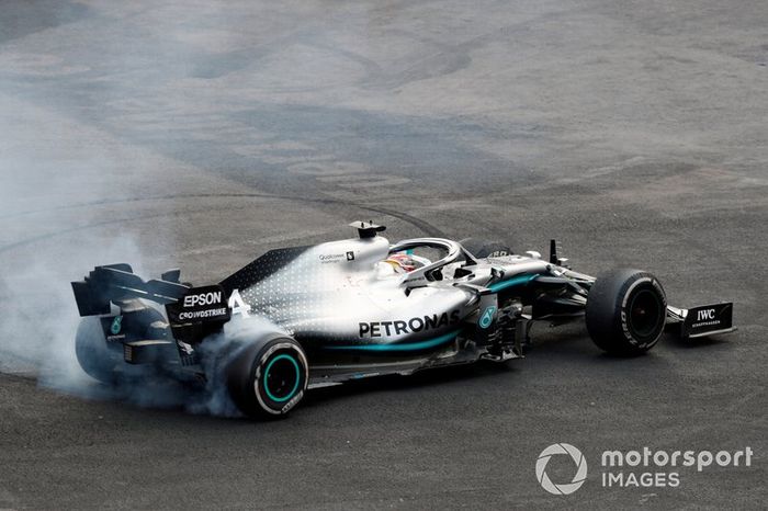 Lewis Hamilton se ha proclamado hexacampeón en su carrera número 245, y ya tiene 87 poles (récord histórico) y 83 victorias