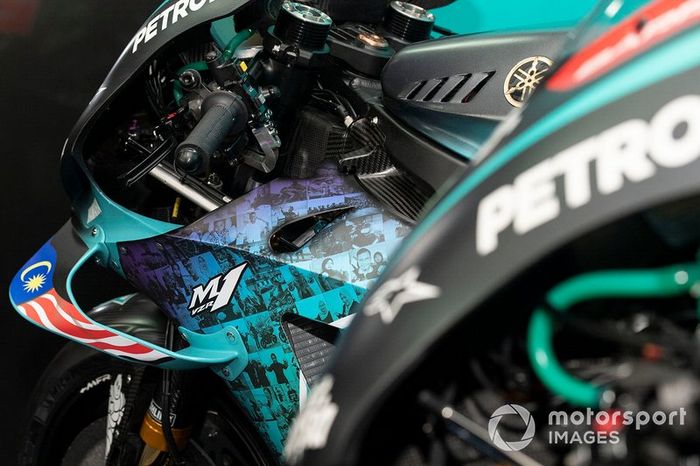 Petronas Yamaha SRT, decoración carrera de casa