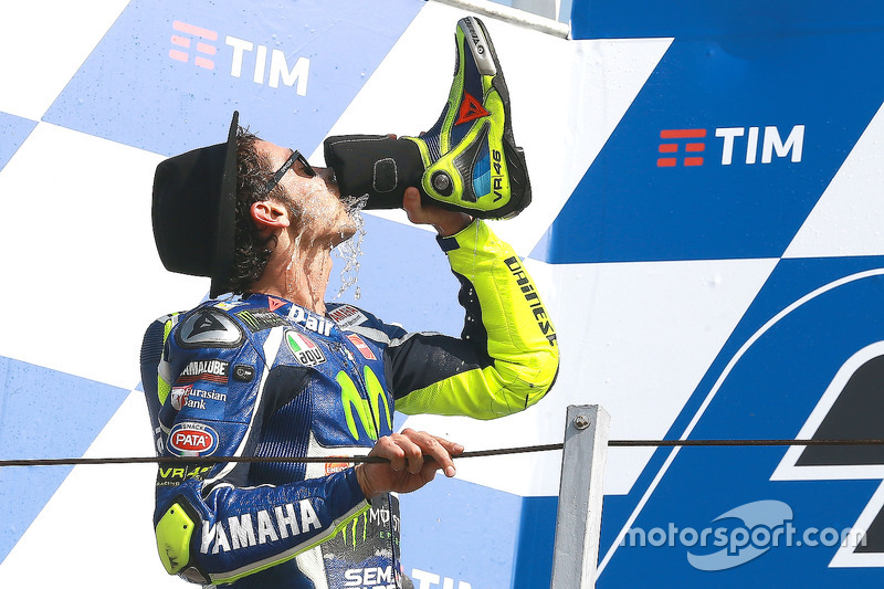 "Shoey" von Valentino Rossi