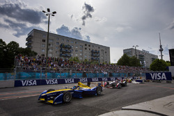 Sテゥbastien Buemi, Renault e.Dams memimpin Jean-Eric Vergne, DS Virgin Racing
