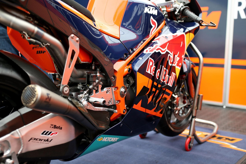 KTM RC16 bike detail