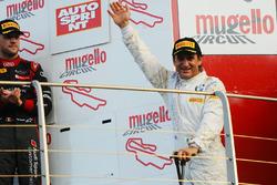 Переможець #50 BMW Team Italia BMW M6 GT3: Алекс Занарді