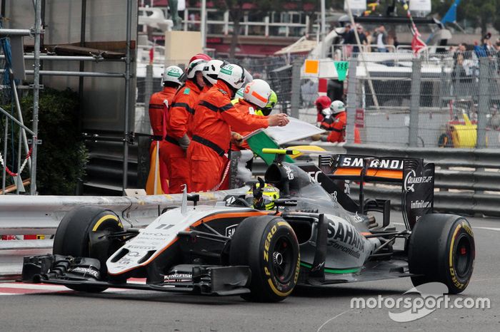 Sergio Pérez, Sahara Force India F1 VJM09 celebra su tercer puesto en el final de la carrera