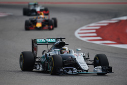 Lewis Hamilton, Mercedes AMG F1 W07 Hybrid