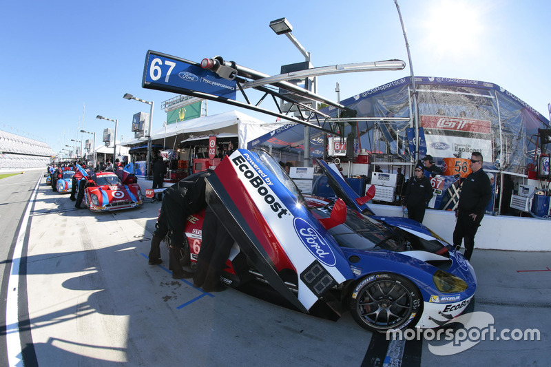8. #67 Ford Performance Chip Ganassi Racing Ford GT: Ryan Briscoe, Richard Westbrook, Stefan Mücke