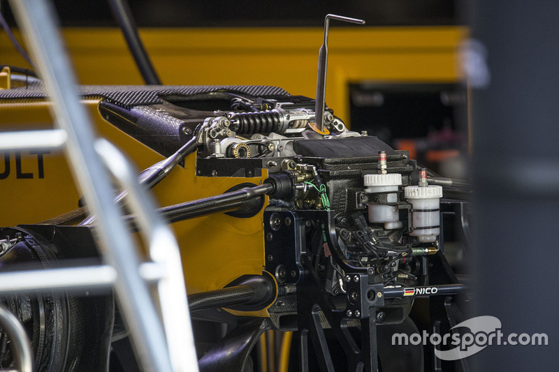 Renault RS17: Frontpartie