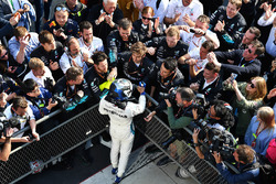 Valtteri Bottas, Mercedes-AMG F1 festeggia nel parco chiuso