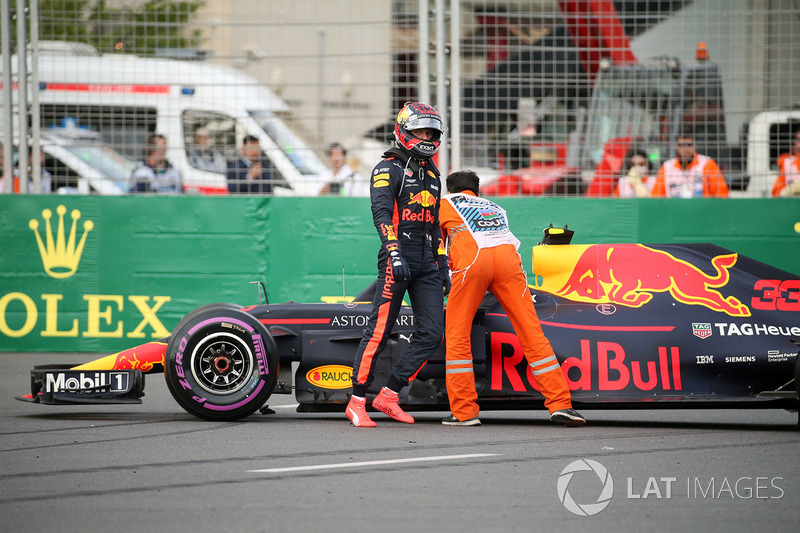 The crashed car of Max Verstappen, Red Bull Racing RB14