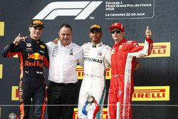 Max Verstappen, Red Bull Racing, 2nd position, Ron Meadows, Sporting Director, Mercedes AMG, Lewis Hamilton, Mercedes AMG F1, 1st position, Kimi Raikkonen, Ferrari, 3rd position, on the podium