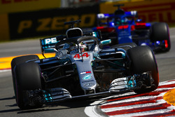 Льюис Хэмилтон, Mercedes AMG F1 W09