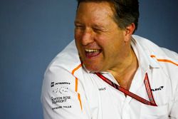 Zak Brown, Director Ejecutivo, McLaren Technology Group, en la conferencia de prensa de los directores del equipo