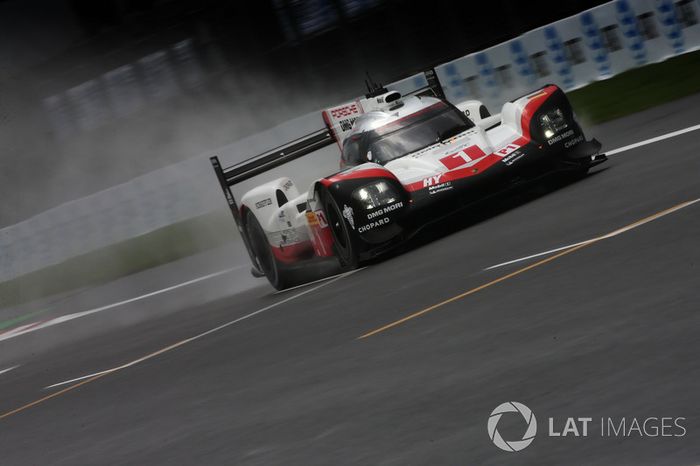 #1 Porsche Team Porsche 919 Hybrid: Neel Jani, Andre Lotterer, Nick Tandy