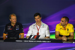 Robert Fearnley, Sahara Force India F1 Team Deputy Team Principal, Toto Wolff, Mercedes AMG F1 Direc