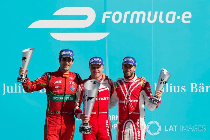 Podio: Ganador de la carrera Félix Rosenqvist, Mahindra Racing, segundo lugar Lucas Di Grassi, ABT Schaeffler Audi Sport; tercer lugar Nick Heidfeld, Mahindra Racing