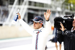 Felipe Massa, Williams, salue la foule après la Q2