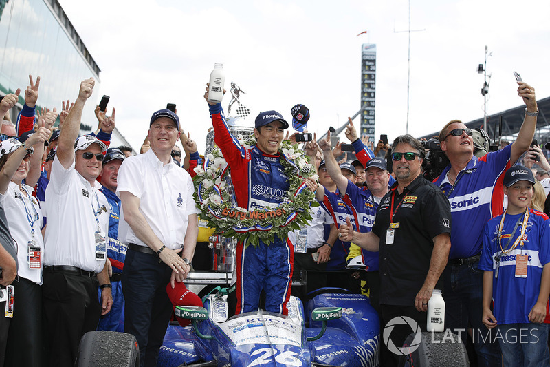 Ganador, Takuma Sato, Andretti Autosport Honda celebra