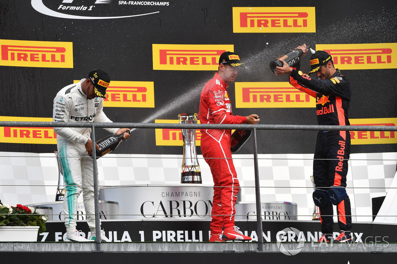 Подіум: Себастьян Феттель, Ferrari, Льюіс Хемілтон, Mercedes AMG F1, Даніель Ріккардо, Red Bull Racing