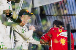 Lewis Hamilton, Mercedes AMG, Valtteri Bottas, Mercedes AMG y Sebastian Vettel, Ferrari en el podium