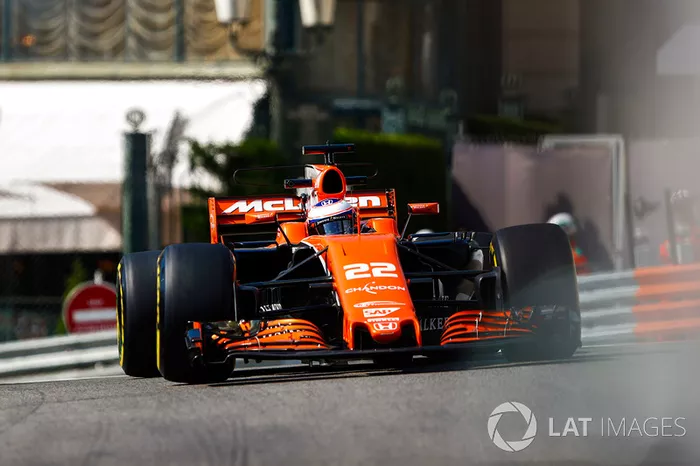 2017 - McLaren MCL32 (motor Honda)