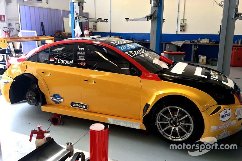 Stickering della Chevrolet Cruze di Tom Coronel, ROAL Motorsport