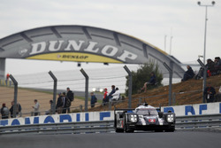 #2 Porsche Team Porsche 919 Hybrid: Romain Dumas, Neel Jani, Marc Lieb