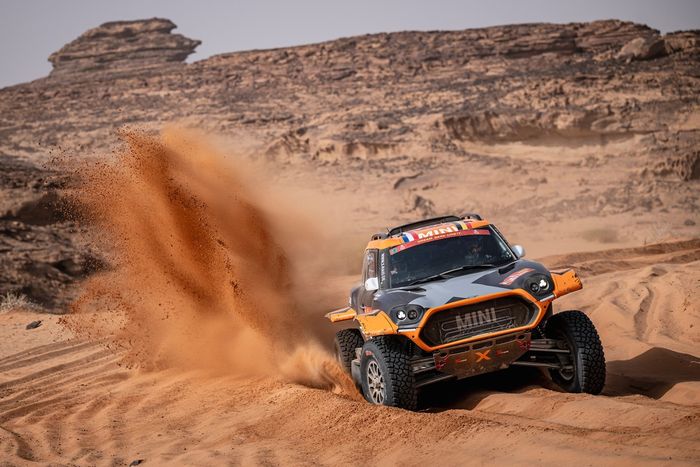 #222 X-Raid Mini JCW Mini: Guillaume De Mevius, Mathieu Baumel