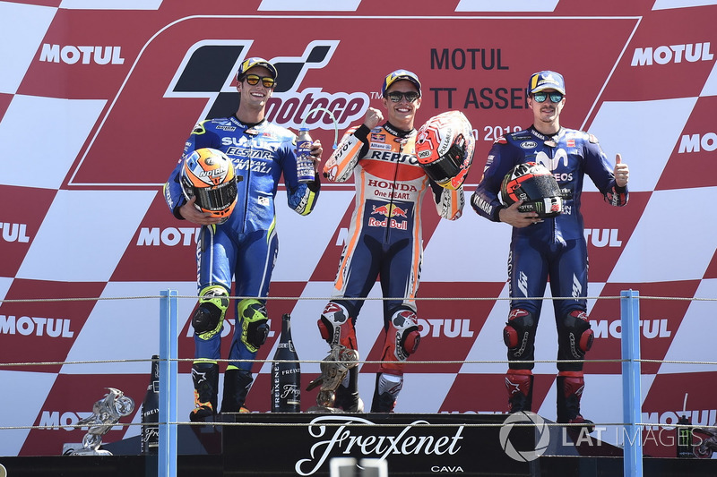 Podio segundo Alex Rins, Team Suzuki MotoGP, ganador de la carrera Marc Marquez, Repsol Honda Team, tercera plaza Maverick Viñales, Yamaha Factory Racing
