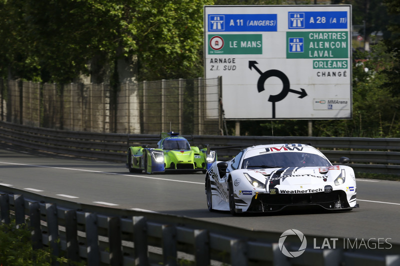 #84 JMW Motorsport Ferrari 488 GTE: Liam Griffin, Cooper MacNeil, Jeff Segal