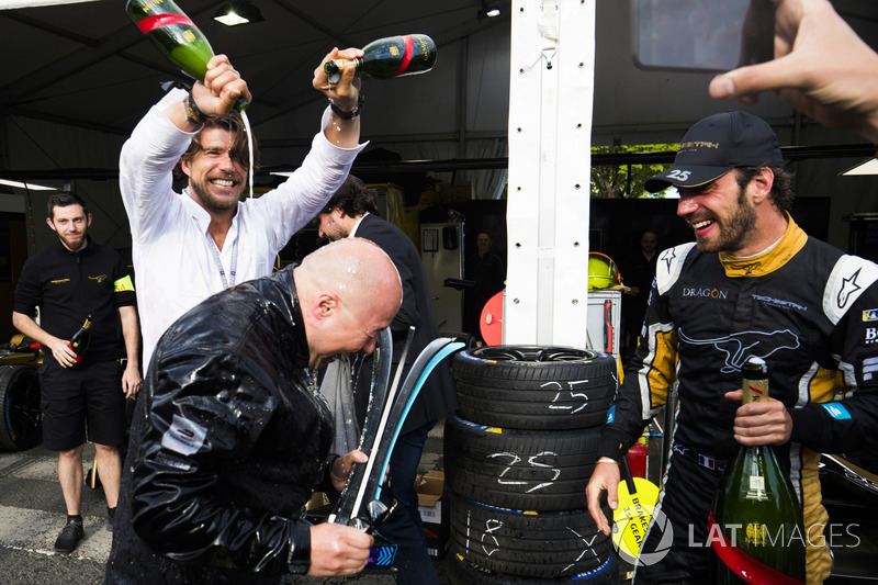 Jean-Eric Vergne, Techeetah. celebrates his win with his team