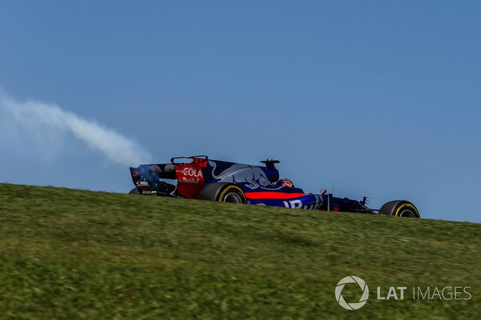 Brendon Hartley, Scuderia Toro Rosso STR12 con fallo de motor en la PL1
