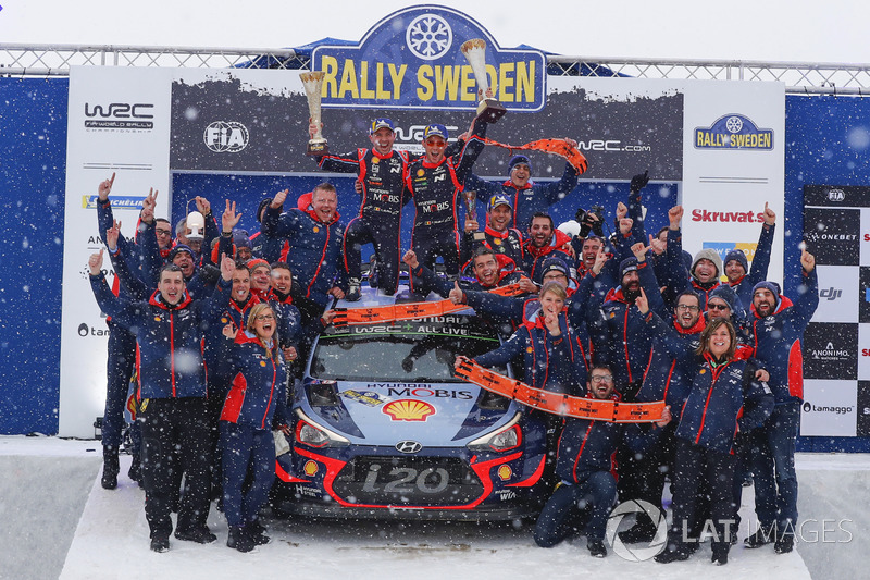 Los ganadores del Rally de Suecia 2018: Neuville, Nicolas Gilsoul, Hyundai i20 WRC, Hyundai Motorspo