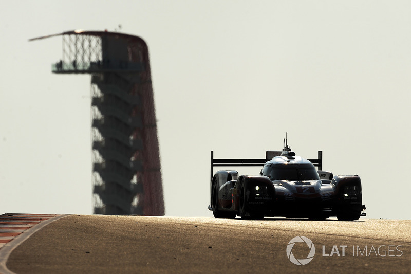 #2 Porsche Team Porsche 919 Hybrid: Timo Bernhard, Earl Bamber, Brendon Hartley