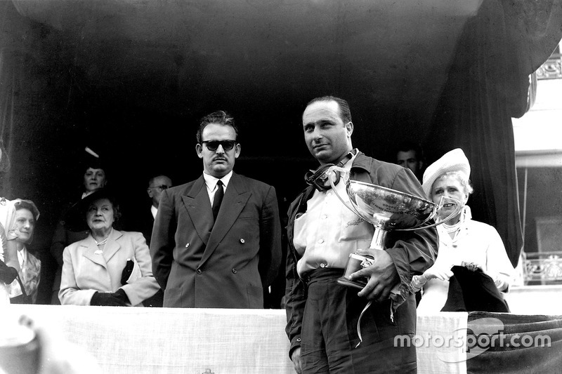 No entanto, como o campeonato de construtores só passou a ser disputado em 1958, a Alfa saiu dos anos 1950 sem nenhum título entre equipes.