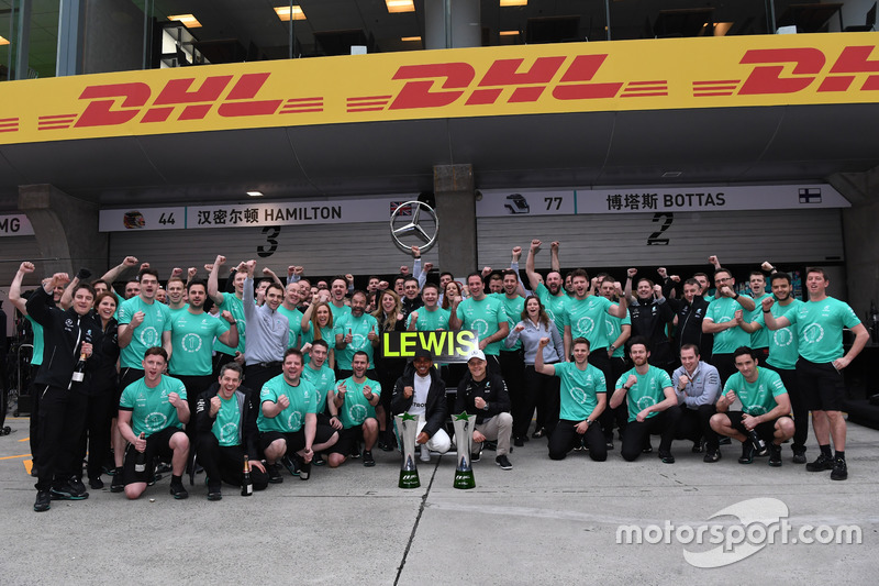 Yarış galibi Lewis Hamilton, Mercedes AMG F1 ve Valtteri Bottas, Mercedes AMG F1