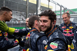 Het Red Bull Racing team viert de derde plaats van Max Verstappen, Red Bull Racing