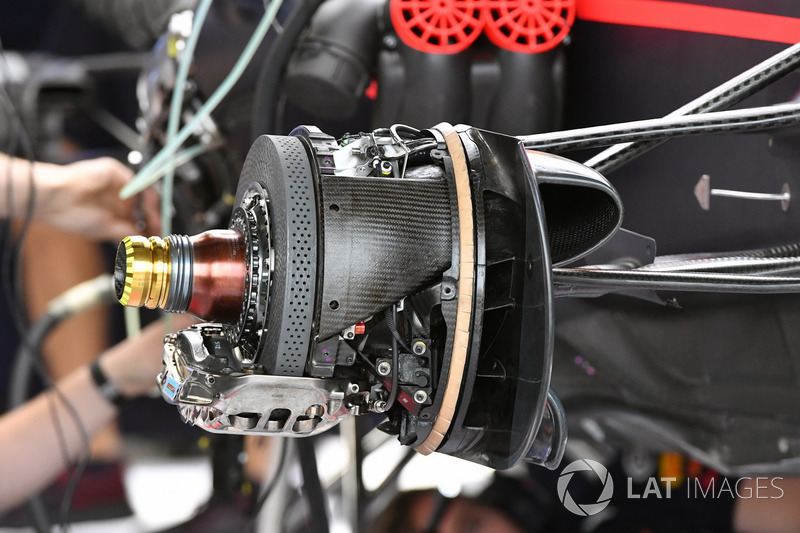 Детали передних тормозов Red Bull RB13