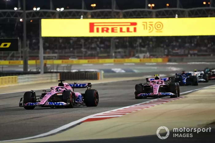 Fernando Alonso, Alpine A522, Esteban Ocon, Alpine A522