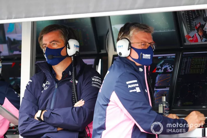 Otmar Szafnauer, Director del equipo y CEO, Racing Point Sergio Pérez, Racing Point