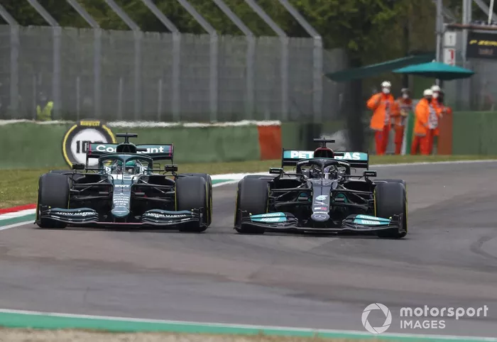 Lewis Hamilton, Mercedes W12, Lance Stroll, Aston Martin AMR21