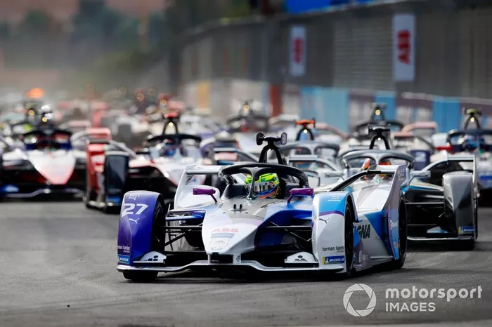 Alexander Sims, BMW I Andretti Motorsports, BMW iFE.20, al inicio
