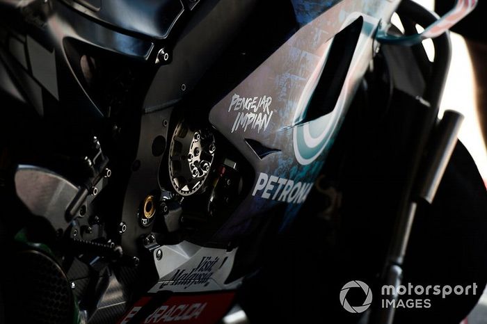 Petronas Yamaha SRT, detalle moto