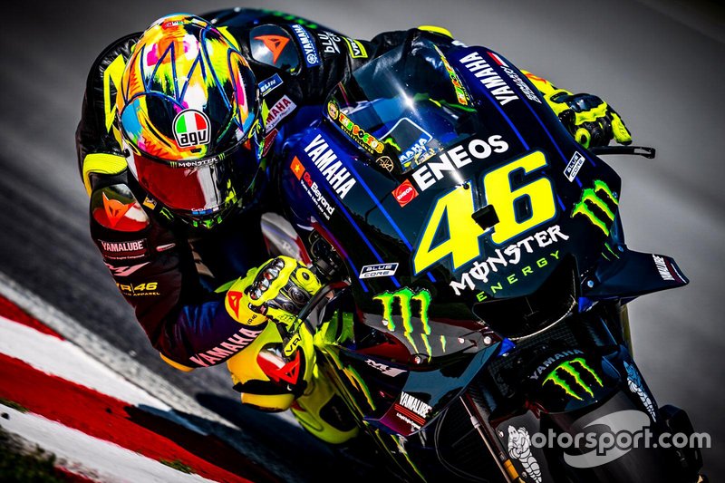 Валентино Россі, Yamaha Factory Racing, з шоломом для зимових тестів MotoGP