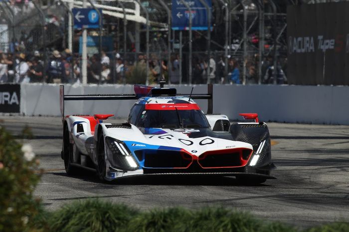 #25: BMW M Team RLL, BMW M Hybrid V8, GTP: Connor De Phillippi, Nick Yelloly