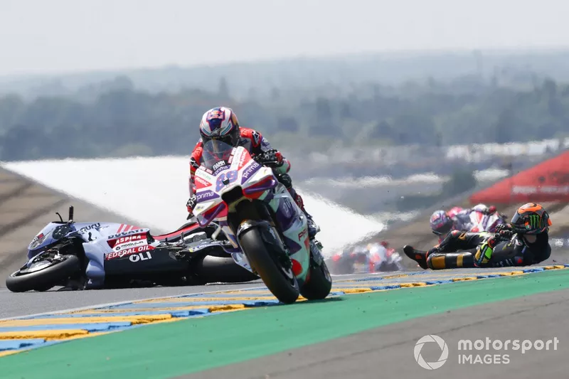 Alex Marquez, Gresini Racing, Luca Marini, VR46 Racing Team crash